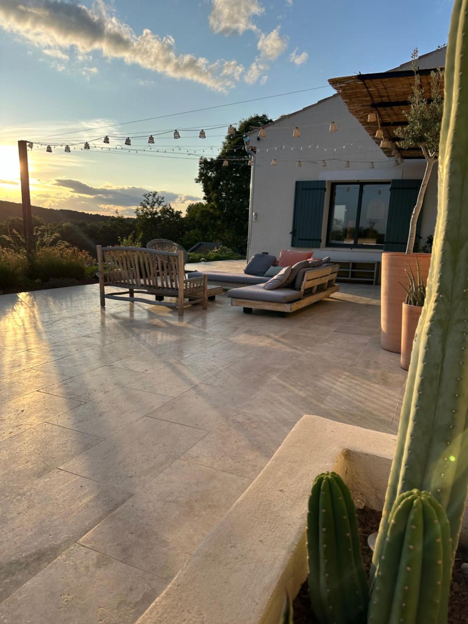 Sous Le « Figuier » Cornillon-Confoux Exterior foto